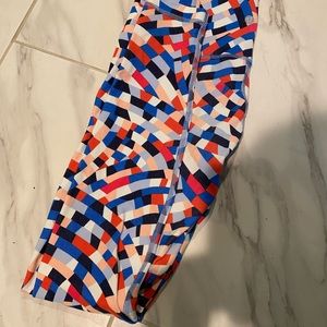 Lululemon pants size 8 they are high rise.